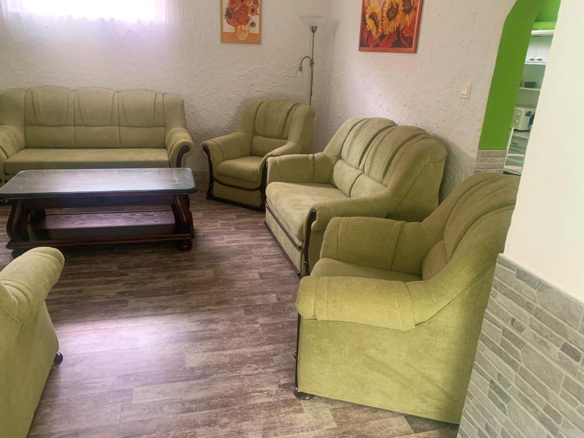 Viktor Apartmanhaz Zamardi Ngoại thất bức ảnh