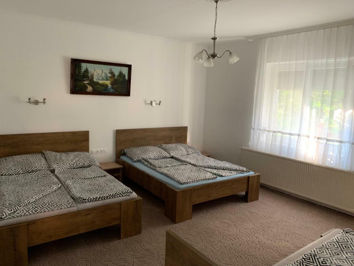 Viktor Apartmanhaz Zamardi Ngoại thất bức ảnh